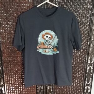 Dark Gray Graphic Tee with Skeleton Design Small Fishing